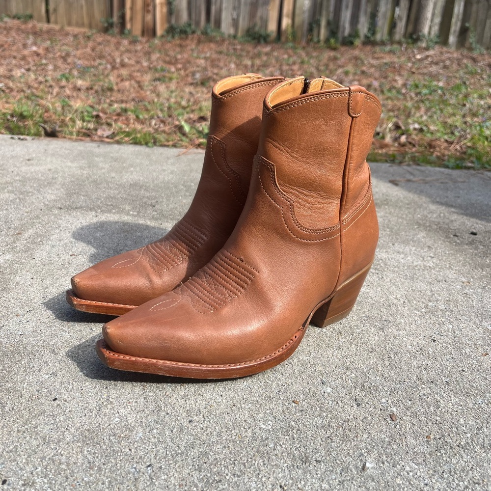 Tecovas The Daisy Zip Bootie - Caramel Bovine Leather - Size 6.5
